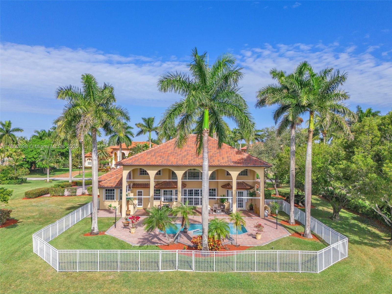 3855 Windmill Lk Rd Weston, FL 33332