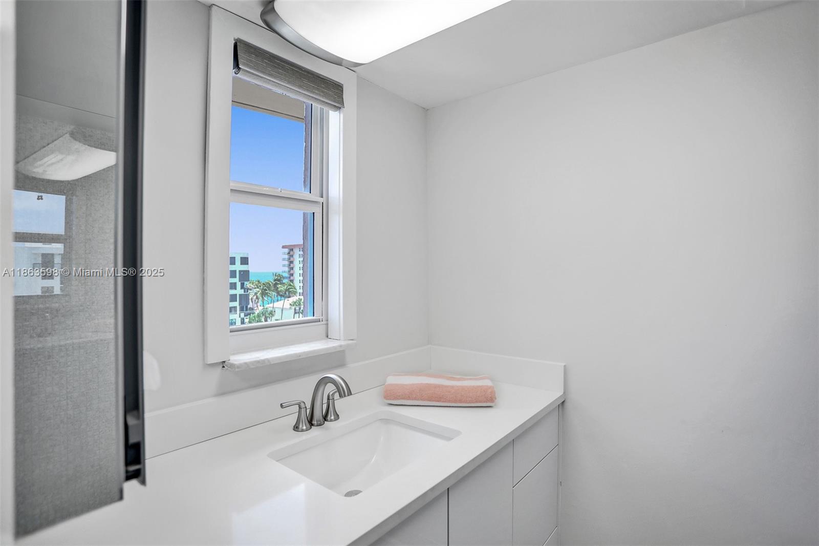 1160 Hillsboro Mile #701 Hillsboro Beach, FL 33062