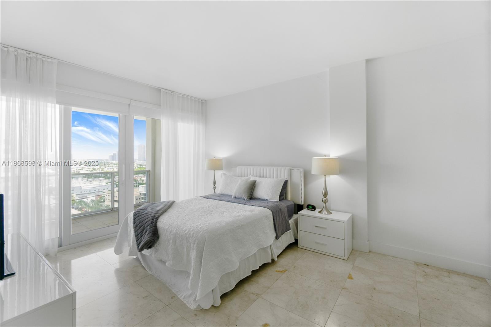 image The Decoplage Condo12
