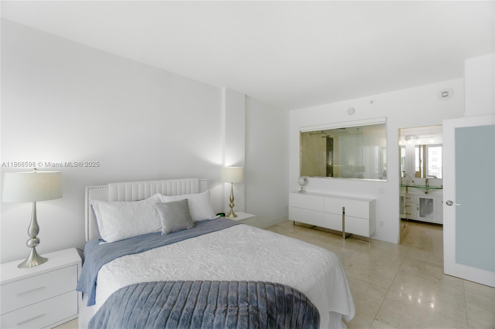 image The Decoplage Condo14