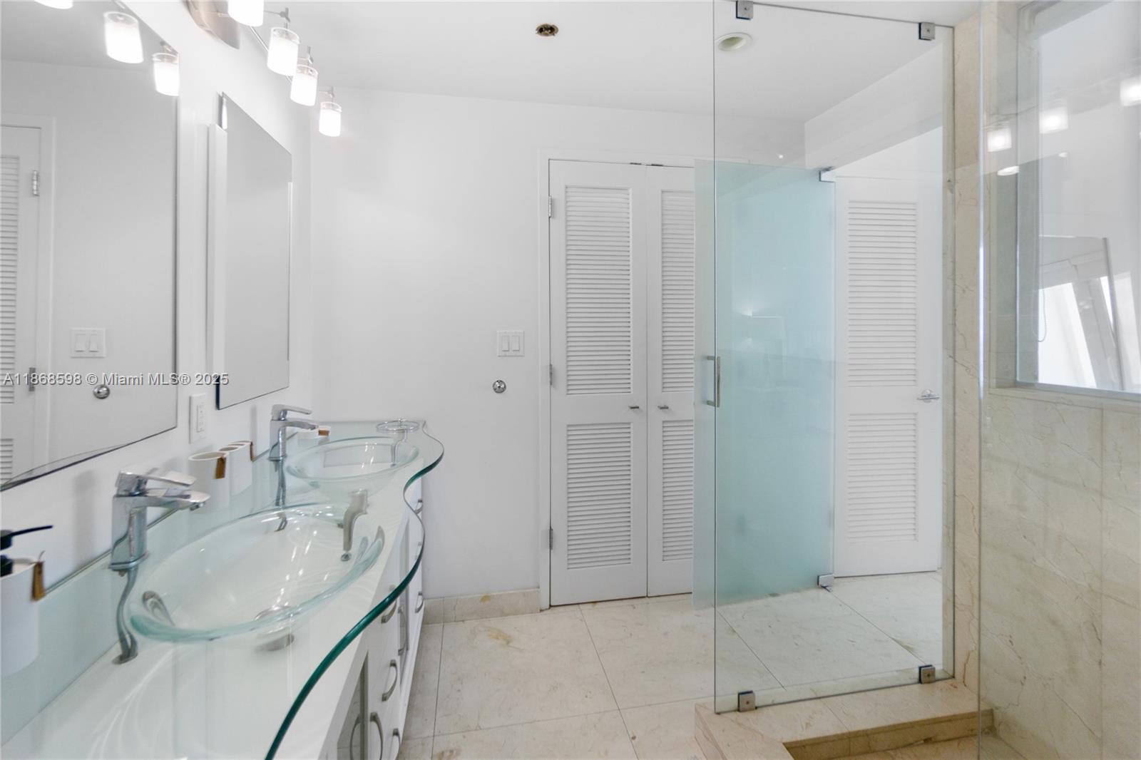 image The Decoplage Condo18