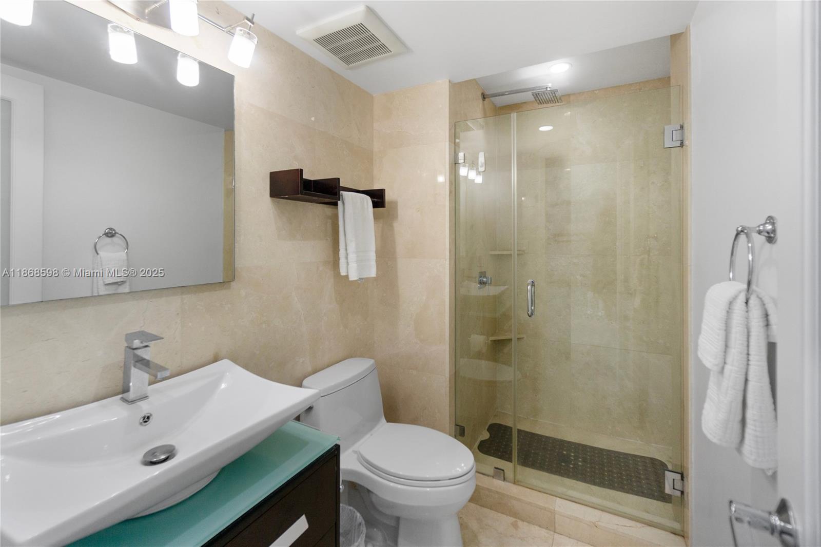 image The Decoplage Condo21