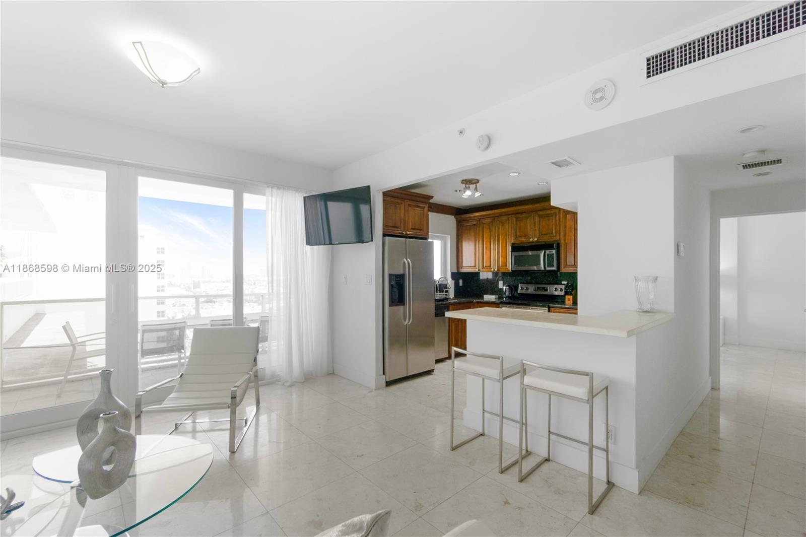 image The Decoplage Condo5