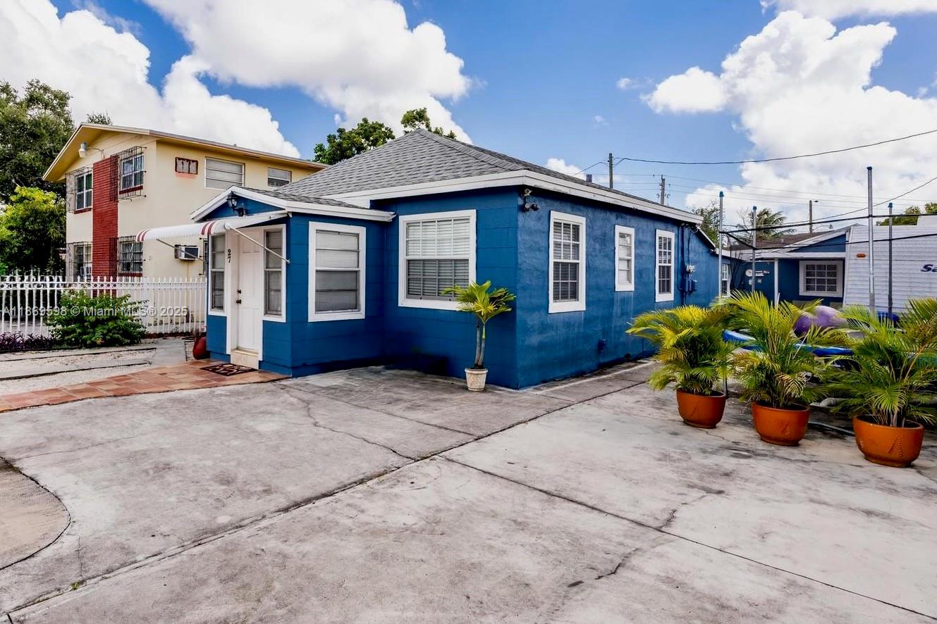 27 SW 55th Ave Rd