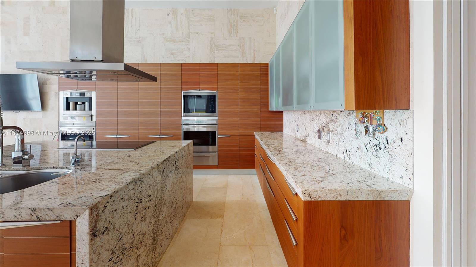 1486 Commodore Way Hollywood, FL 33019