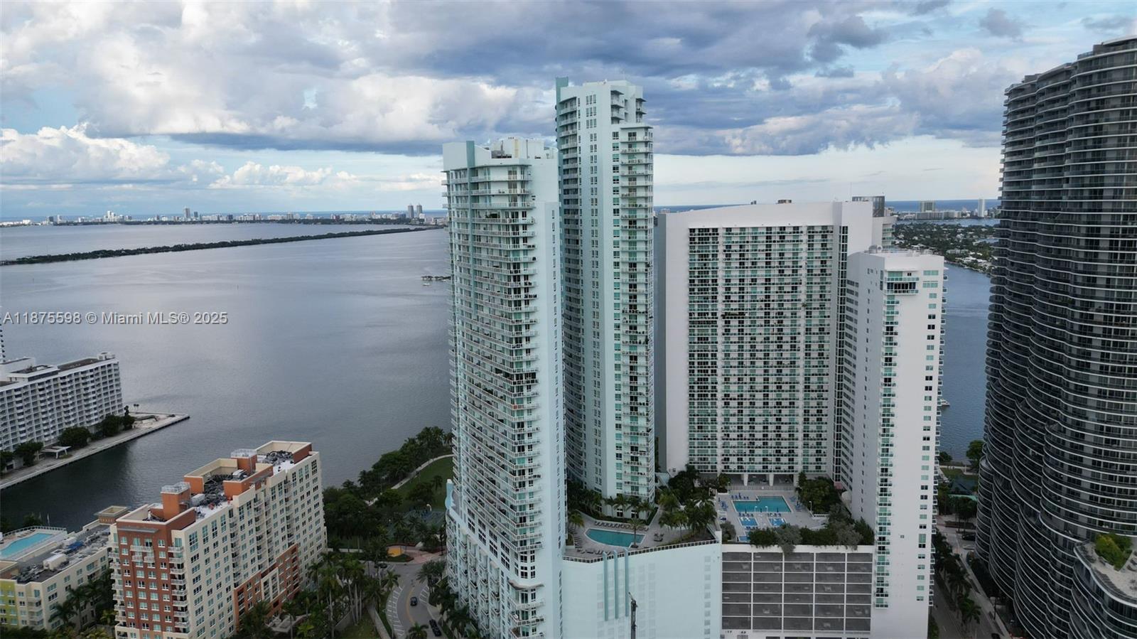 image Quantum On The Bay Condo16