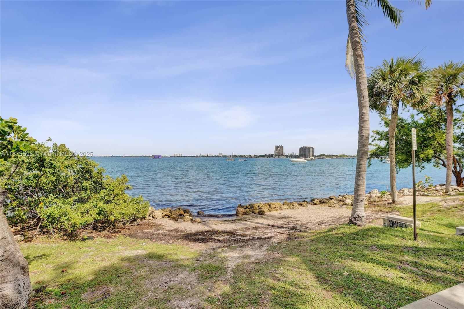 image Quantum On The Bay Condo23