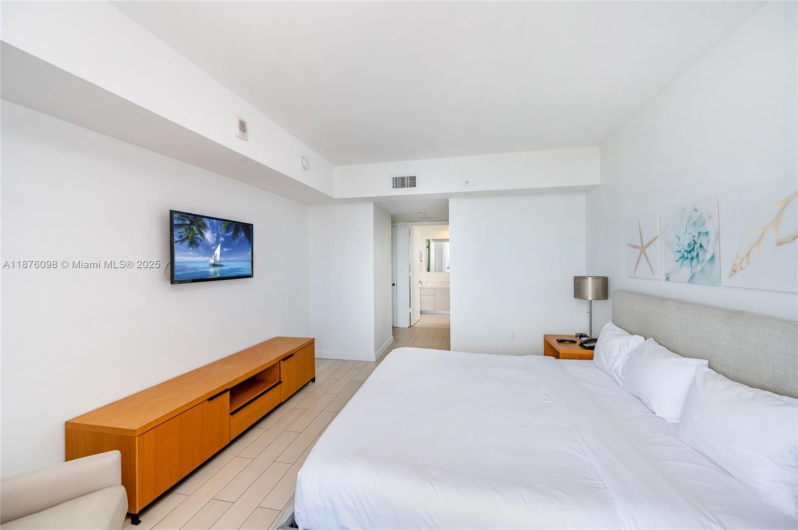 image Beachwalk Condo14