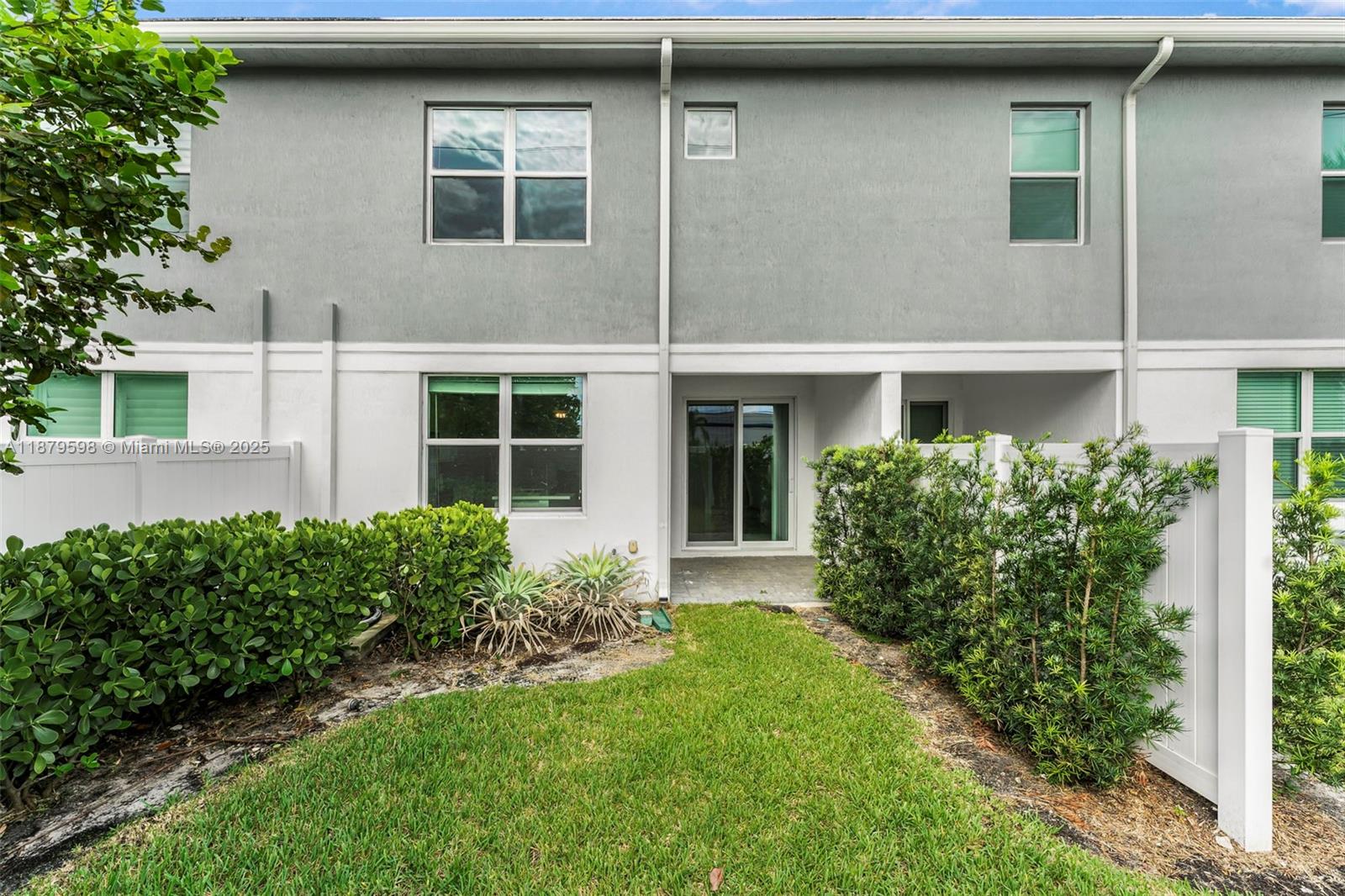 552 Parsons Way Deerfield Beach, FL 33442