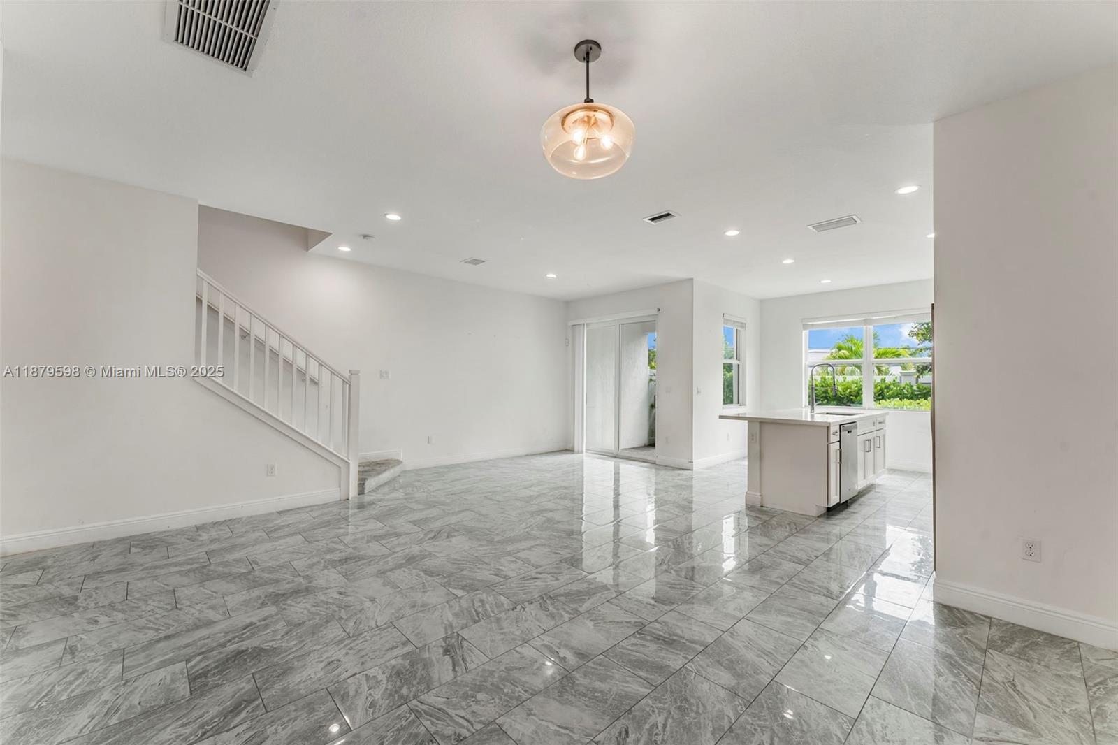 552 Parsons Way Deerfield Beach, FL 33442