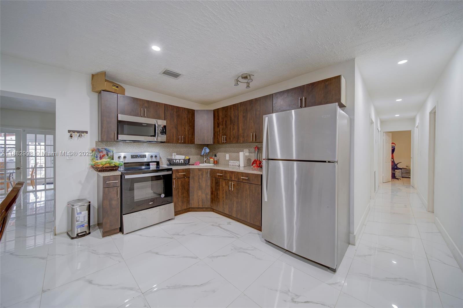 5040 NW 197th St Miami, FL 33055