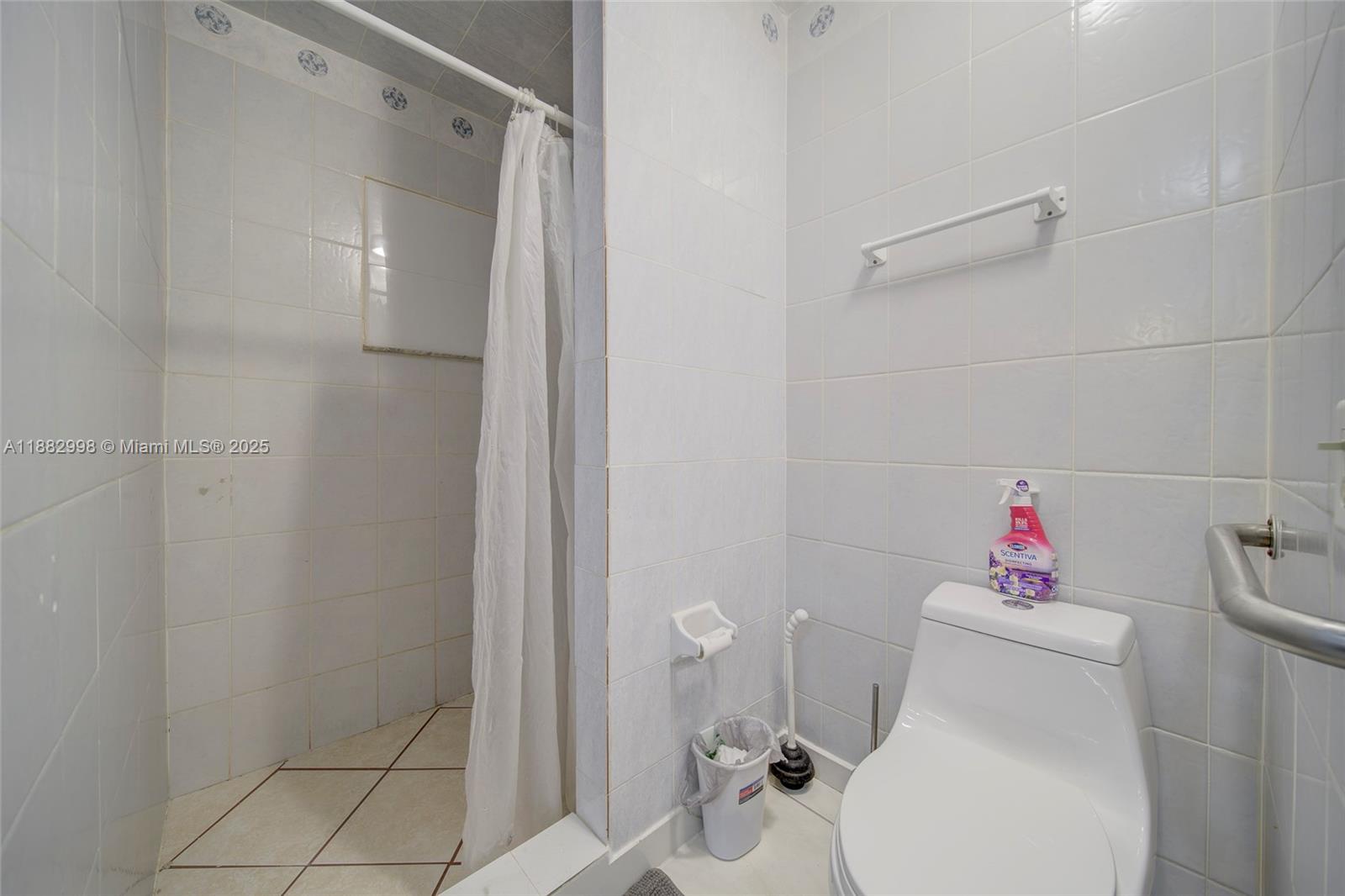 5040 NW 197th St Miami, FL 33055