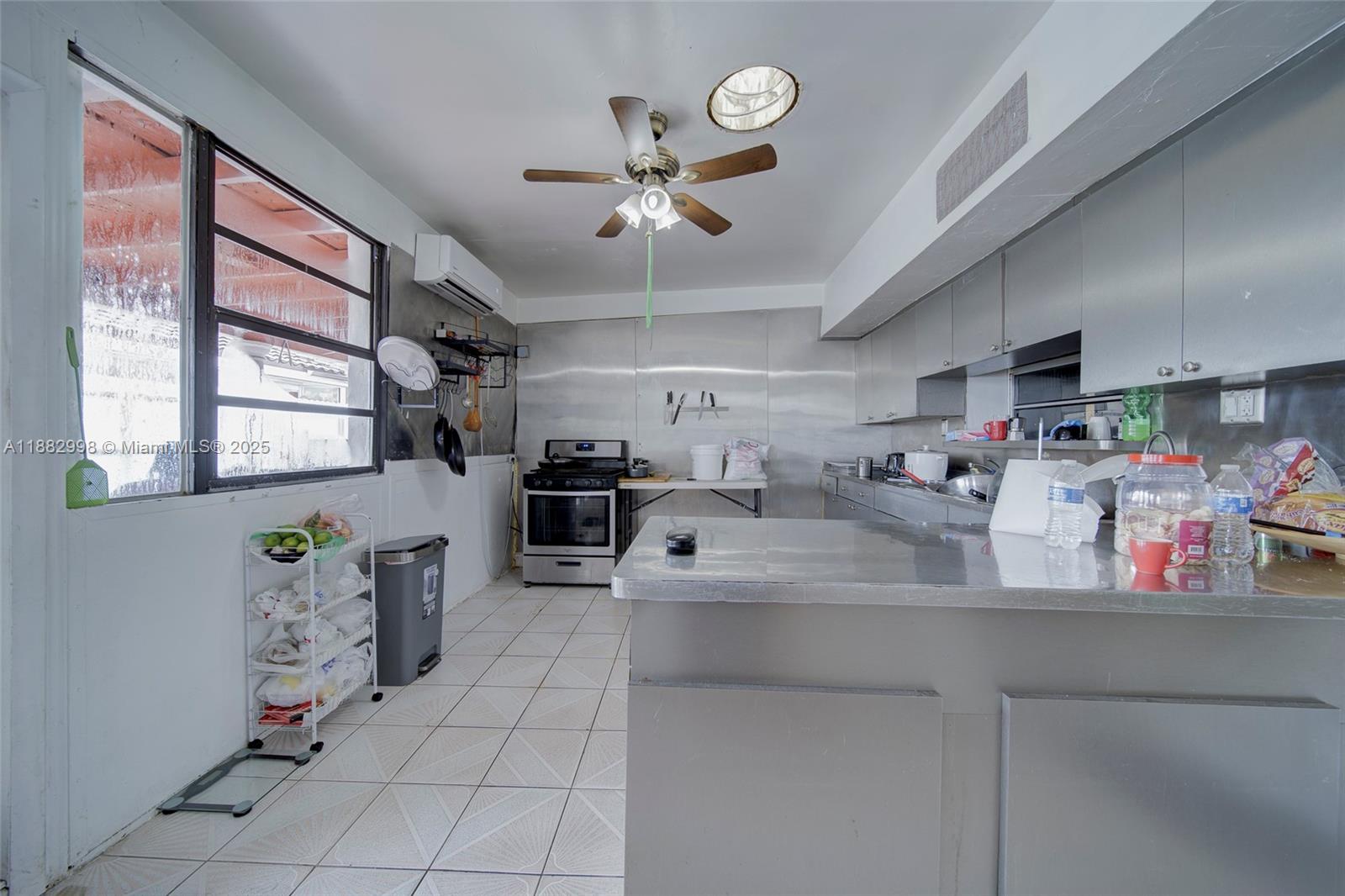 5040 NW 197th St Miami, FL 33055