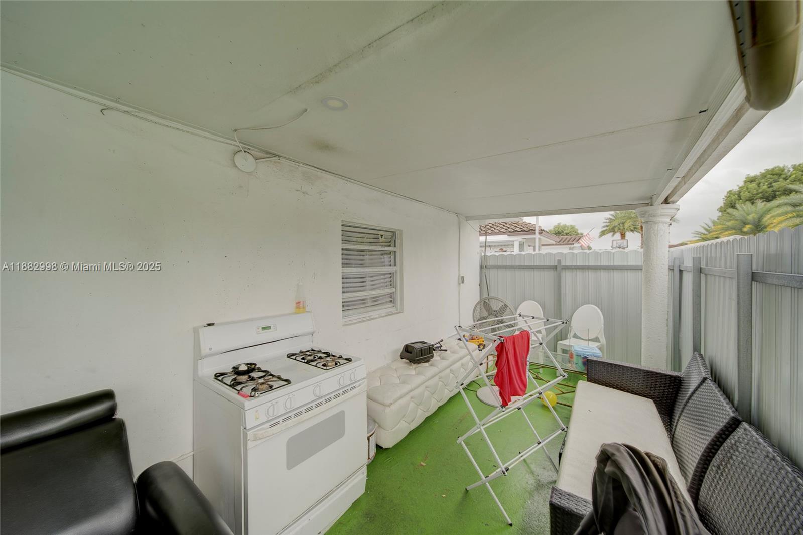 5040 NW 197th St Miami, FL 33055