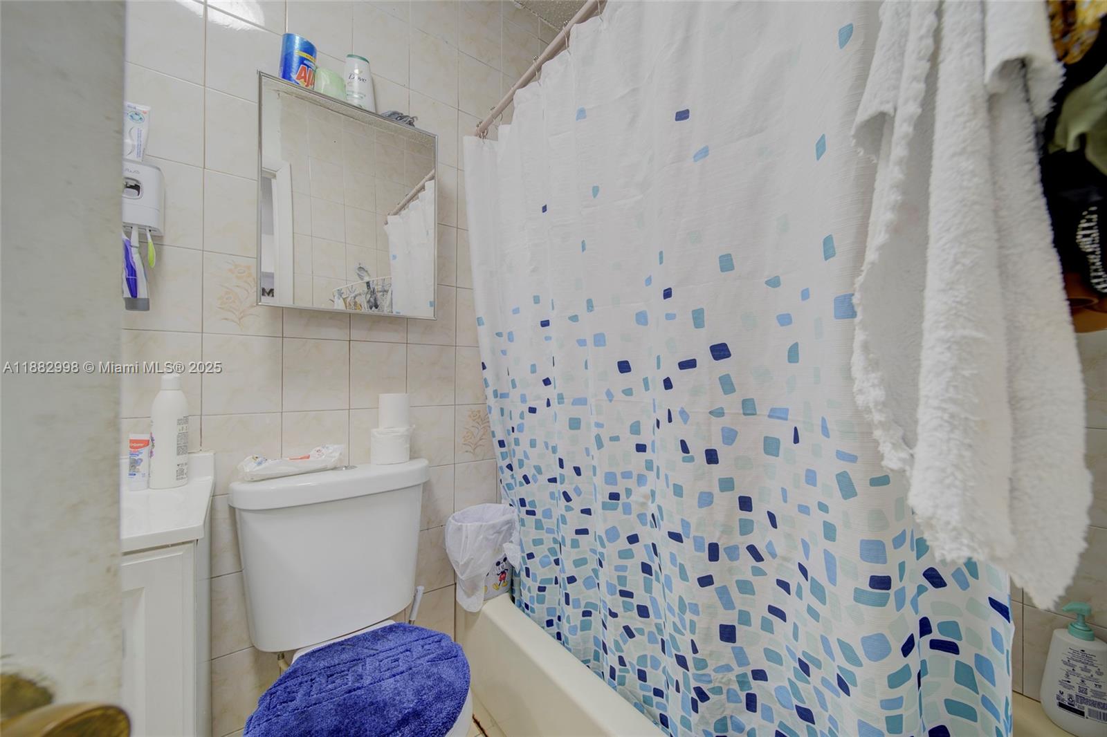 5040 NW 197th St Miami, FL 33055