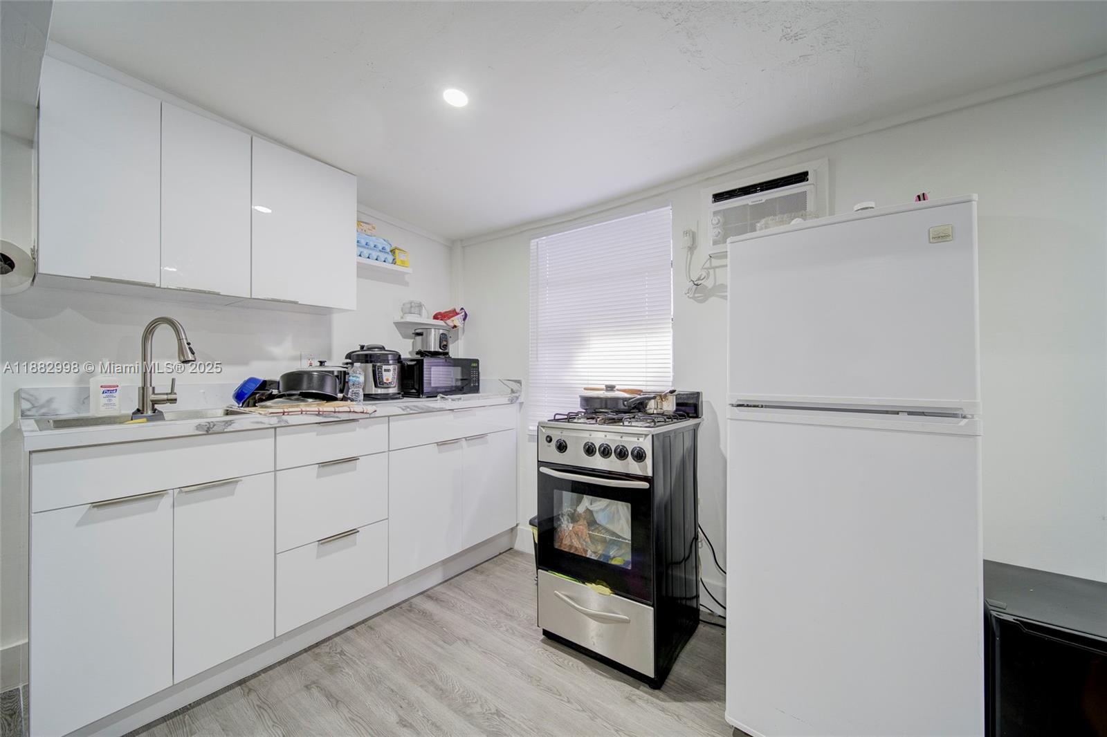 5040 NW 197th St Miami, FL 33055