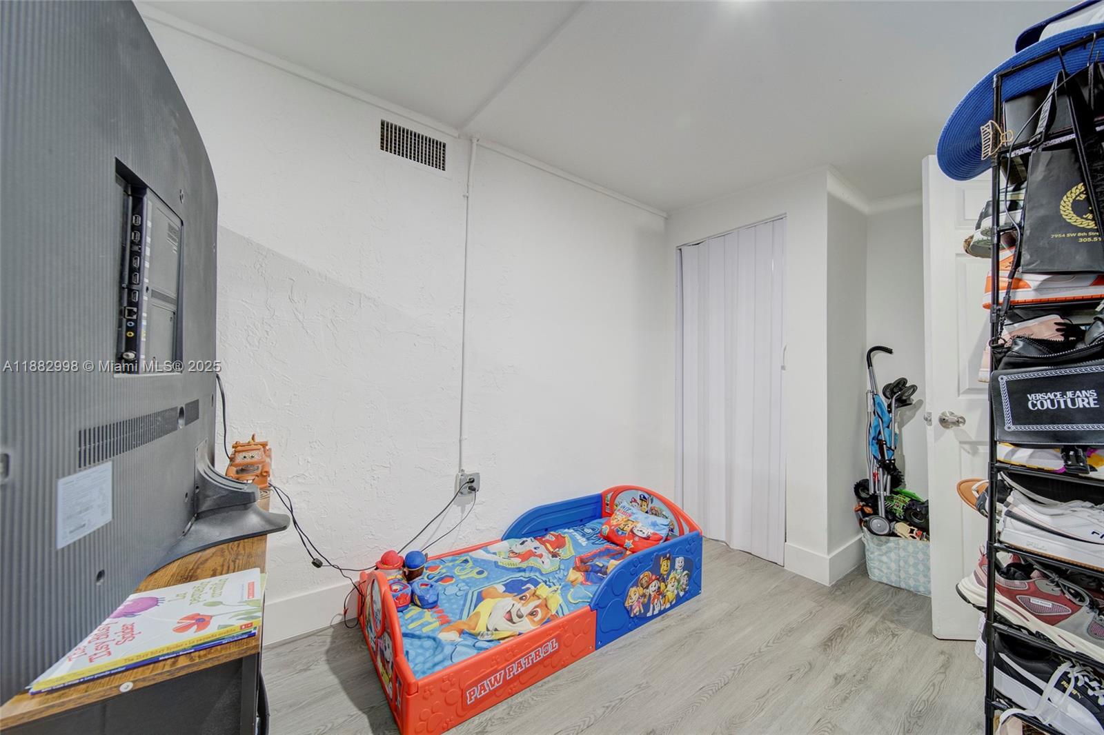 5040 NW 197th St Miami, FL 33055