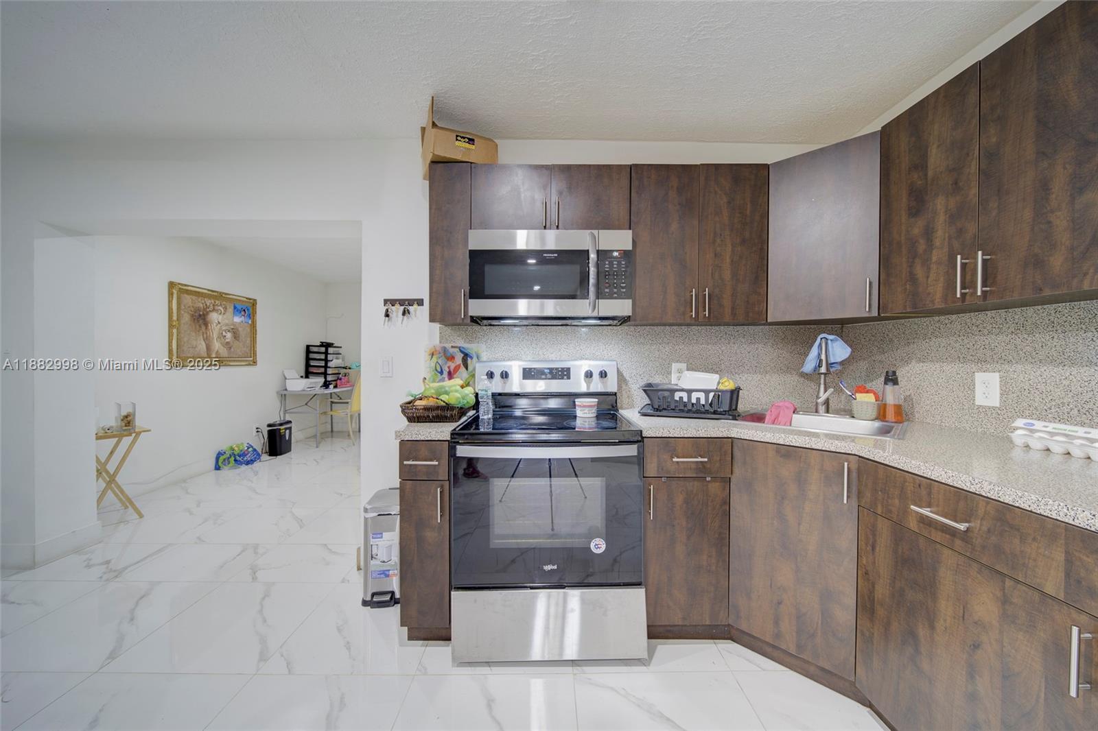 5040 NW 197th St Miami, FL 33055