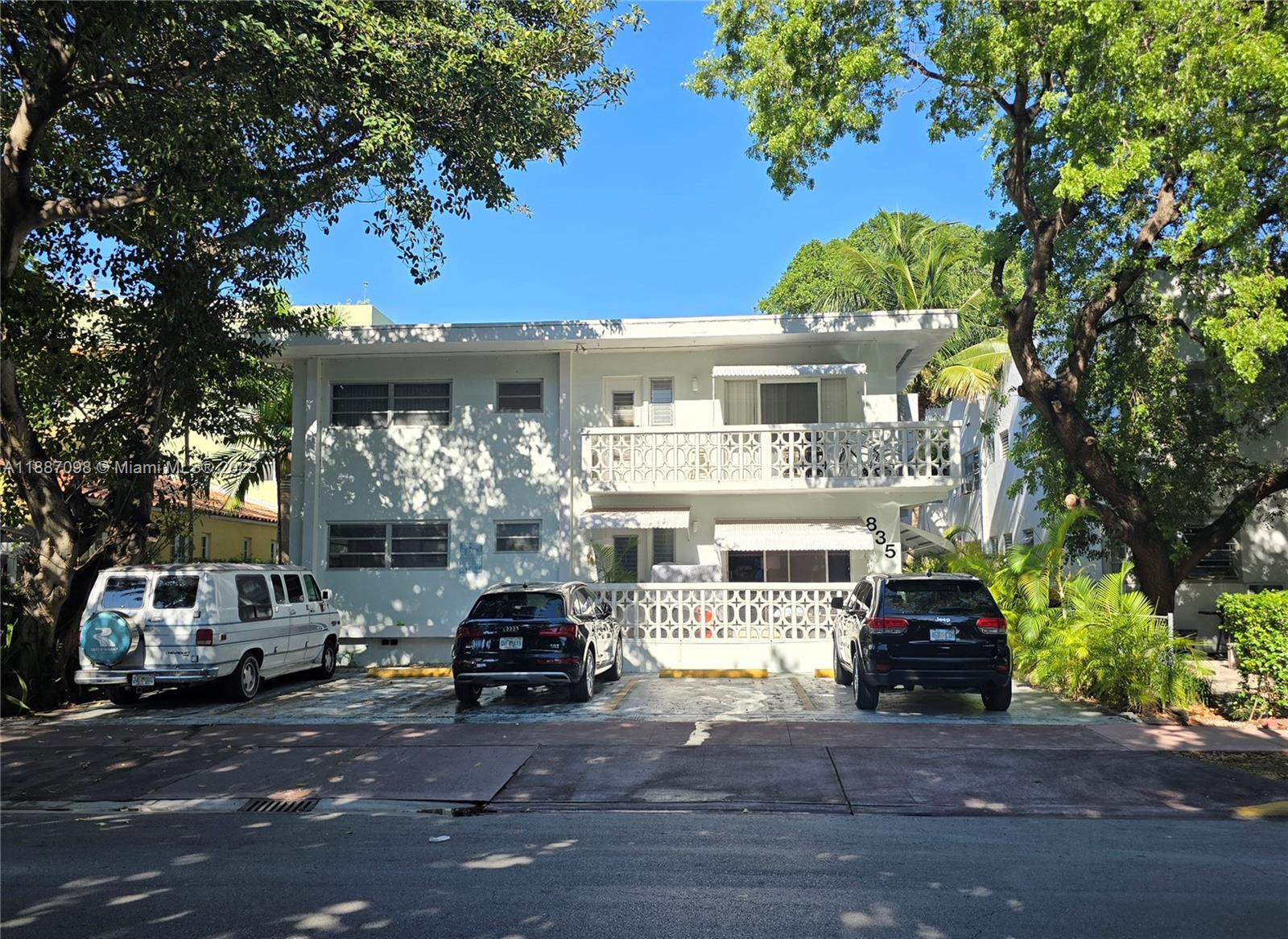 835 Meridian Ave #4