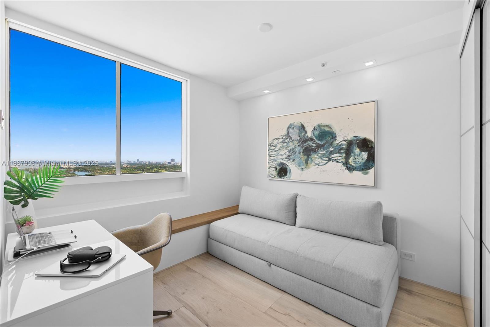 image The Waverly At South Beac17