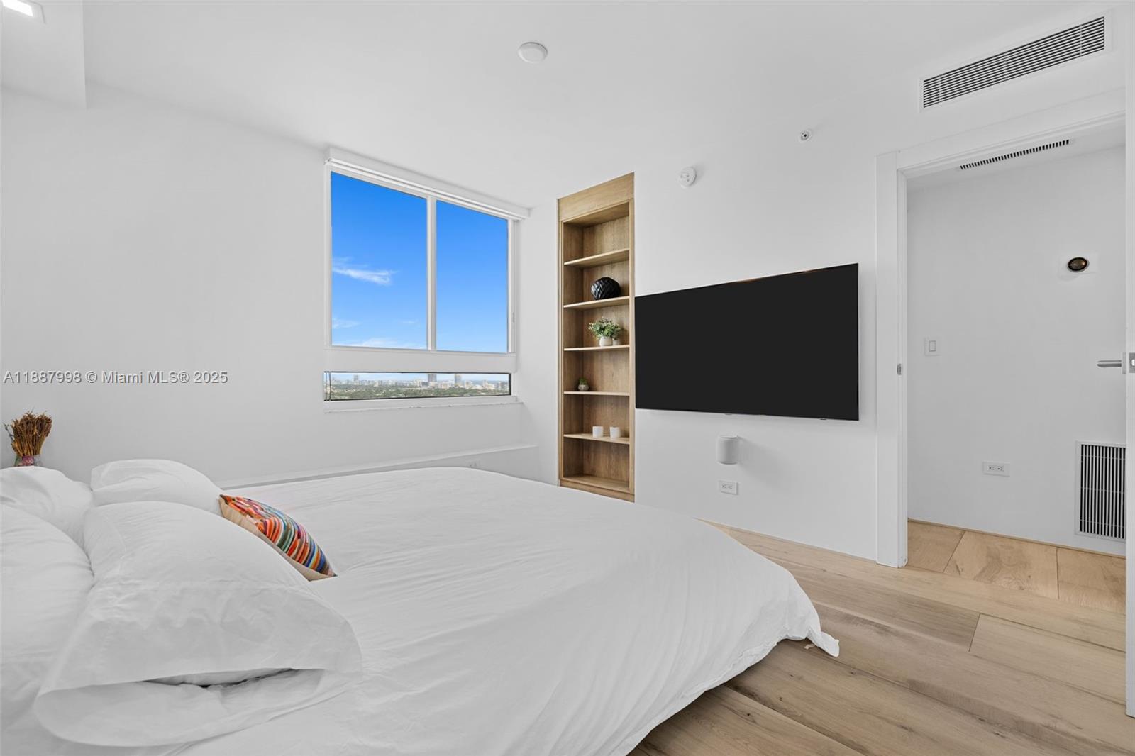 image The Waverly At South Beac21