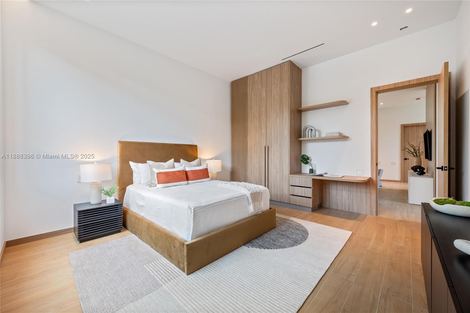 270 NE 46th St Miami, FL 33137