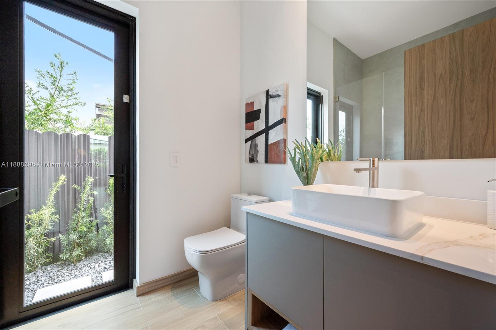 270 NE 46th St Miami, FL 33137