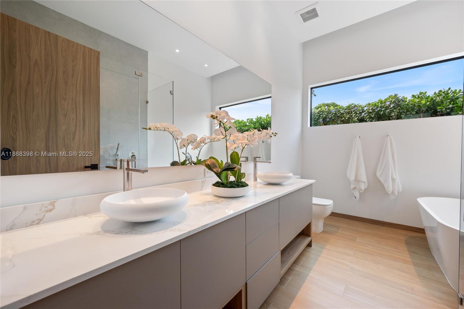 270 NE 46th St Miami, FL 33137