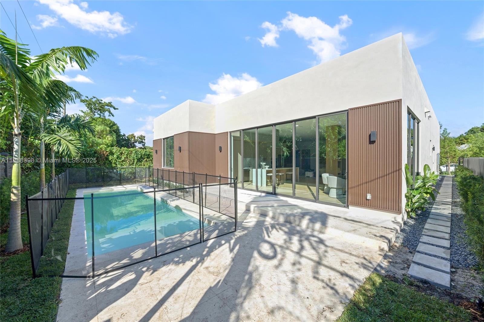 270 NE 46th St Miami, FL 33137