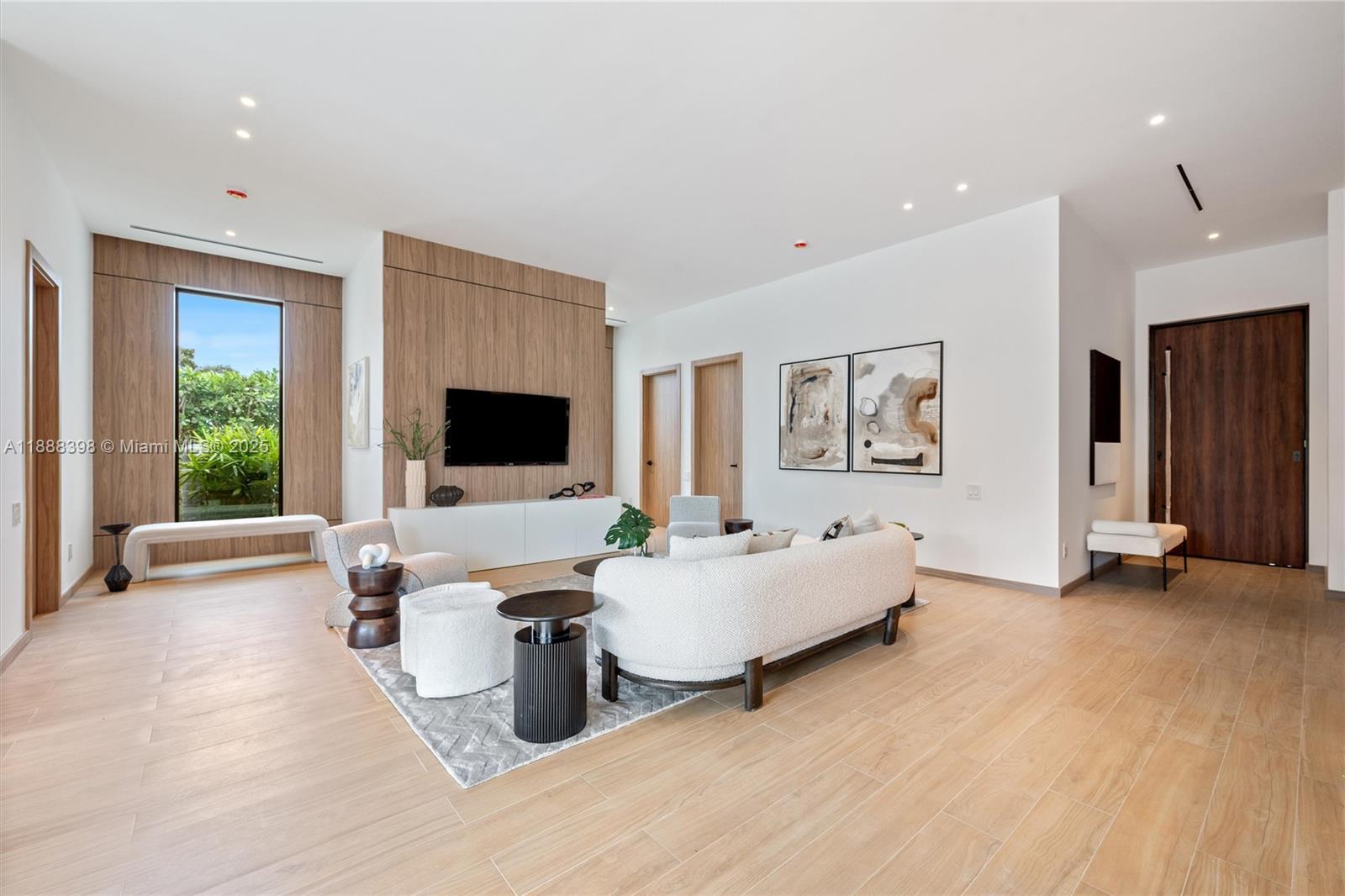 270 NE 46th St Miami, FL 33137