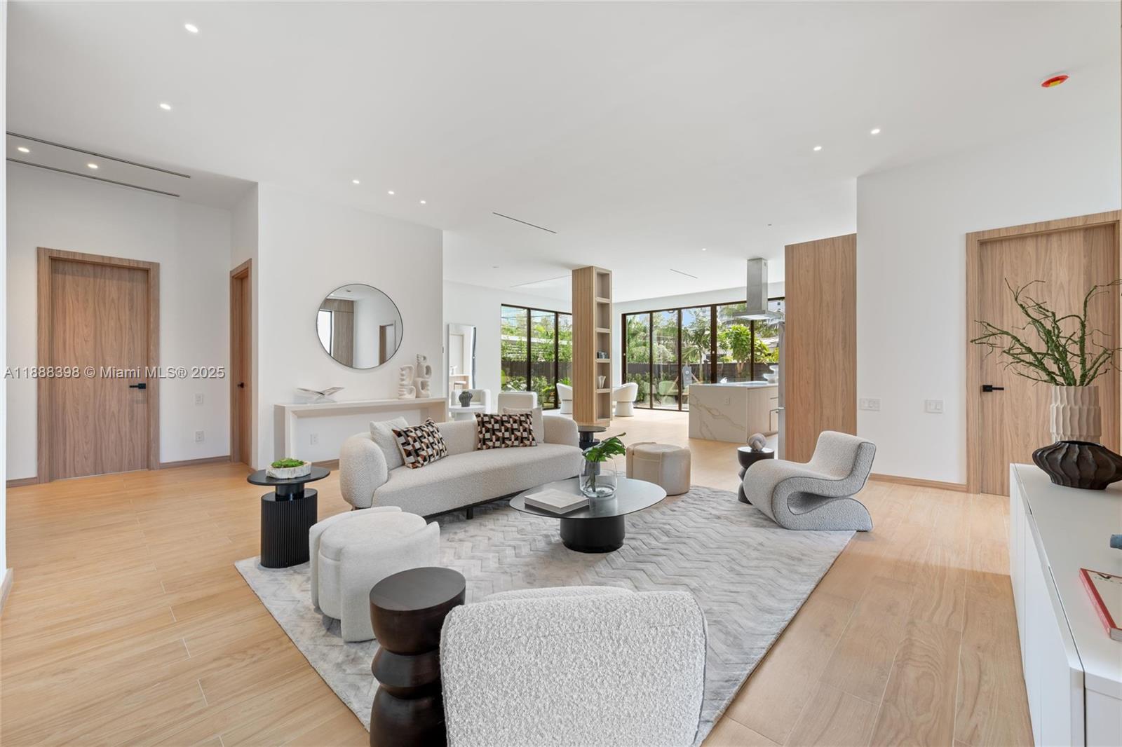 270 NE 46th St Miami, FL 33137