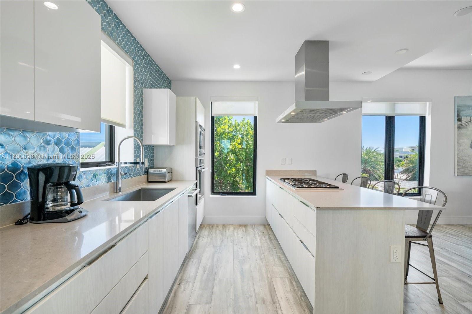 332 Balboa St Hollywood, FL 33019