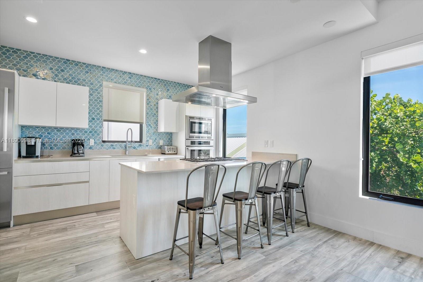 332 Balboa St Hollywood, FL 33019