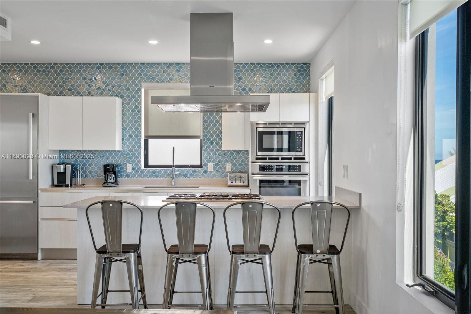 332 Balboa St Hollywood, FL 33019