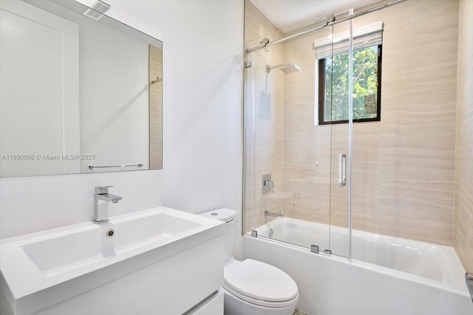 332 Balboa St Hollywood, FL 33019