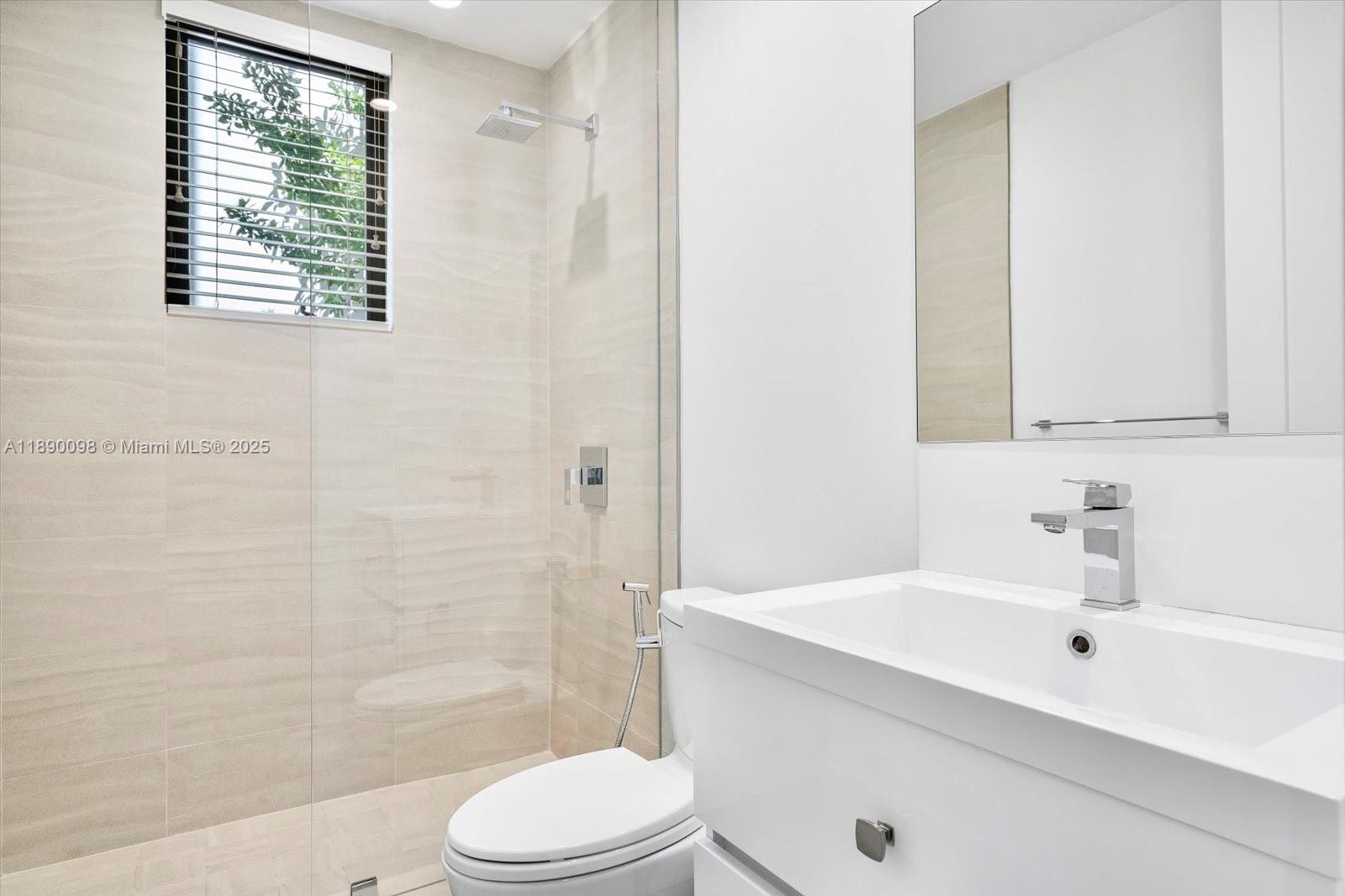 332 Balboa St Hollywood, FL 33019