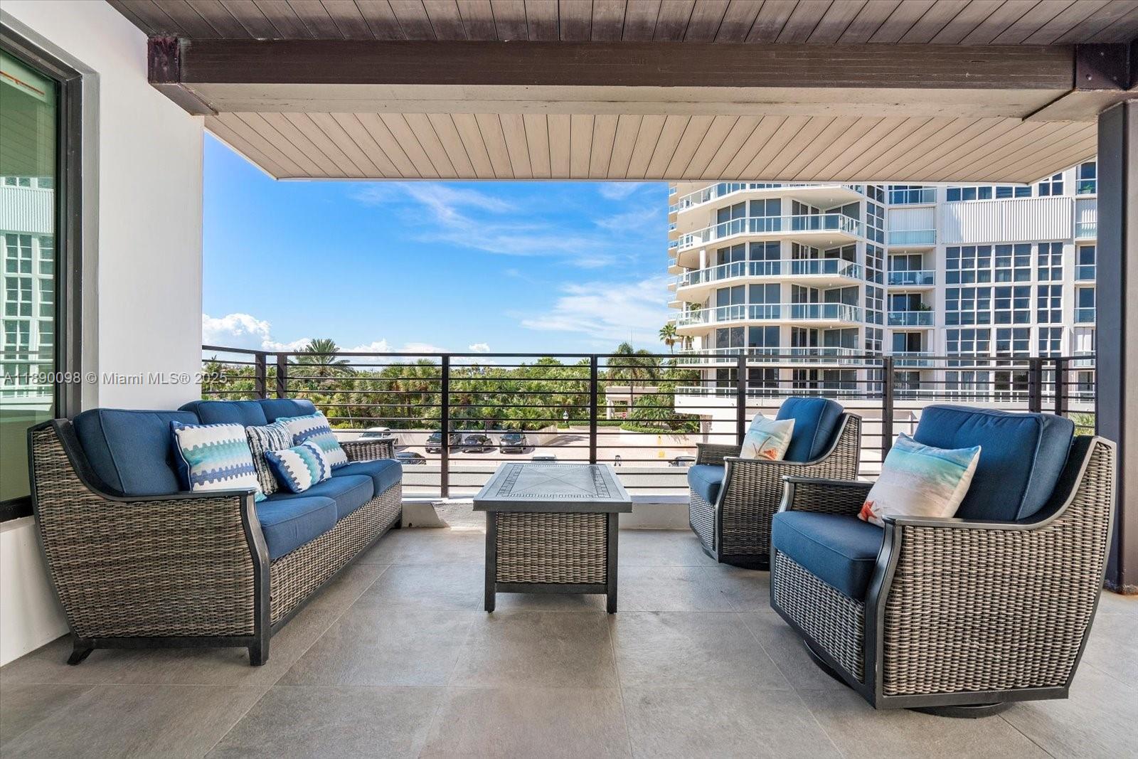 332 Balboa St Hollywood, FL 33019