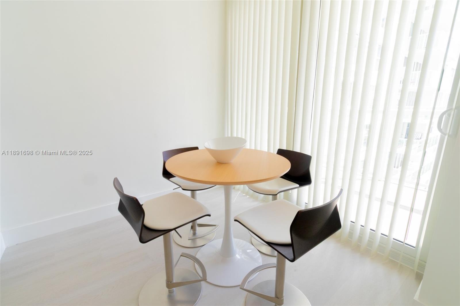 image Winston Tower4