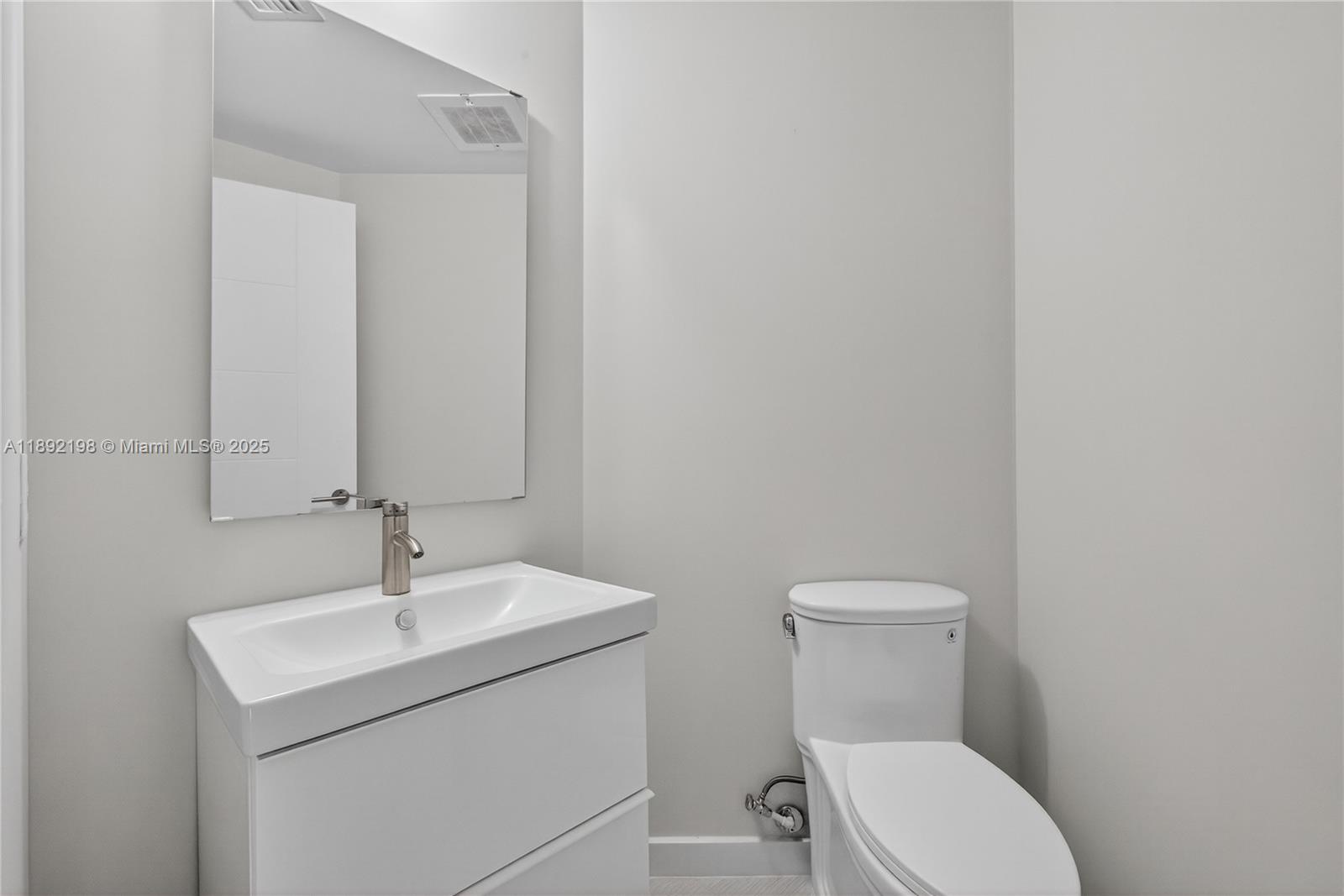 image Brickell Ten Condo15