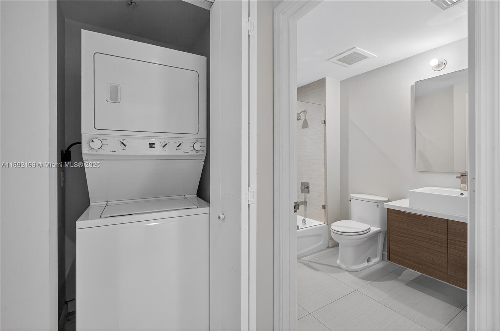 image Brickell Ten Condo20