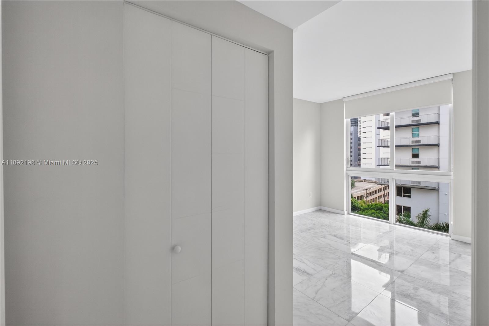 image Brickell Ten Condo23
