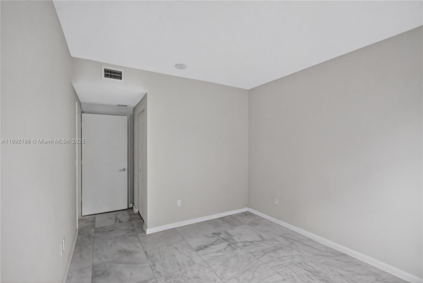image Brickell Ten Condo26