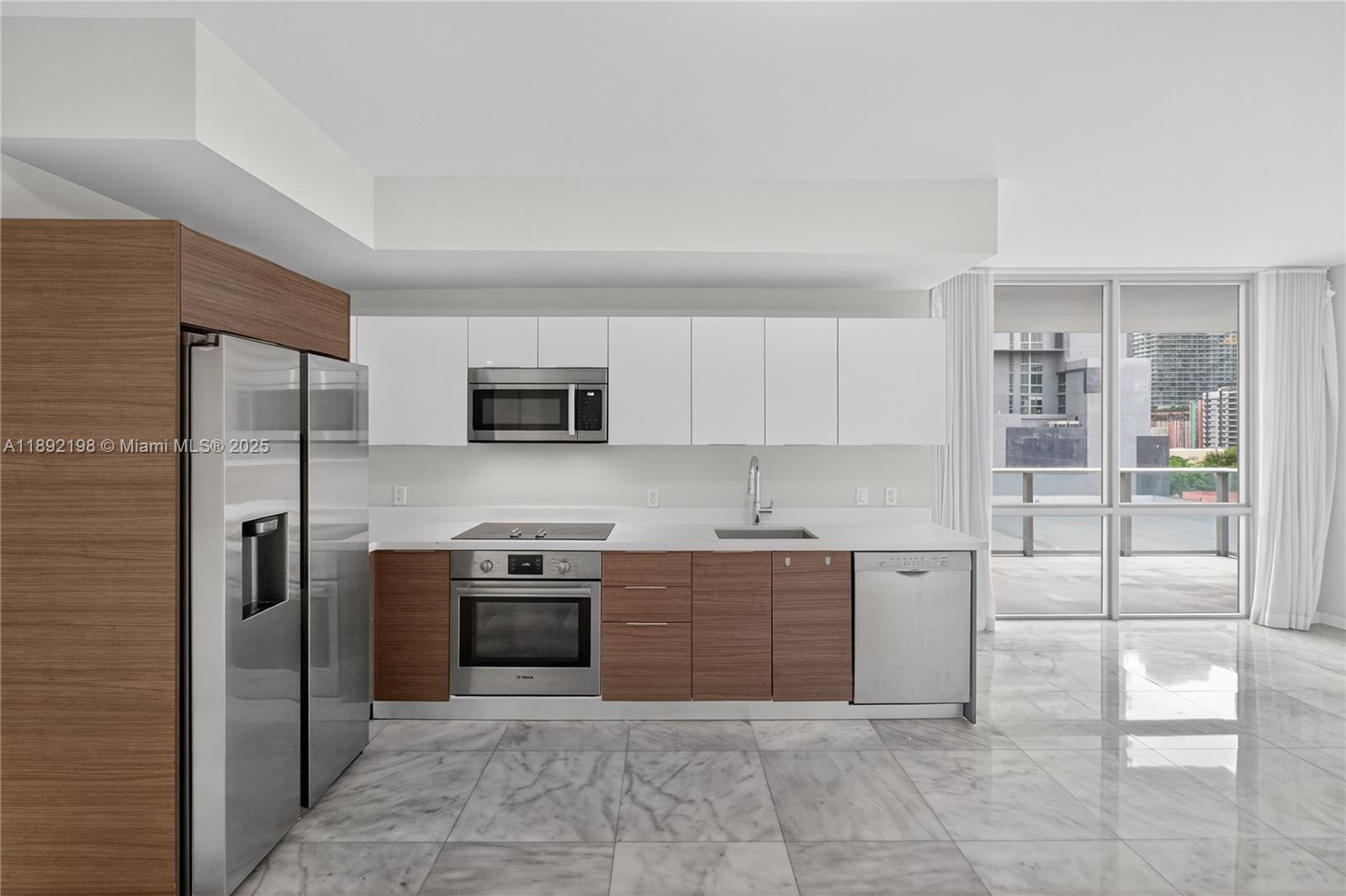 image Brickell Ten Condo2