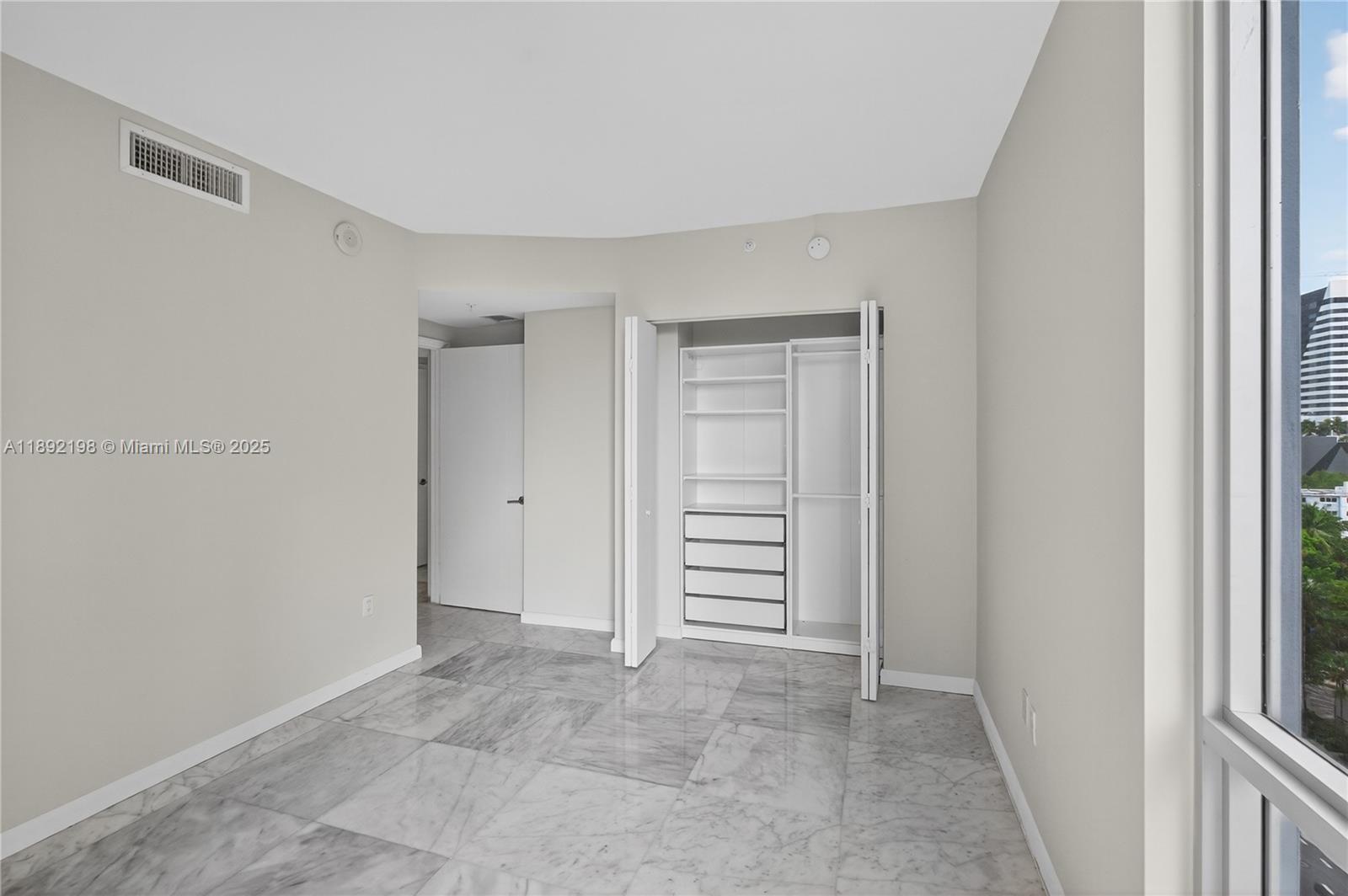 image Brickell Ten Condo30
