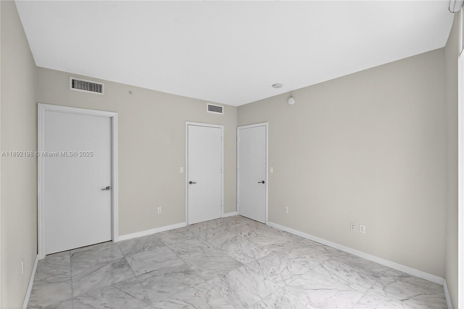 image Brickell Ten Condo37