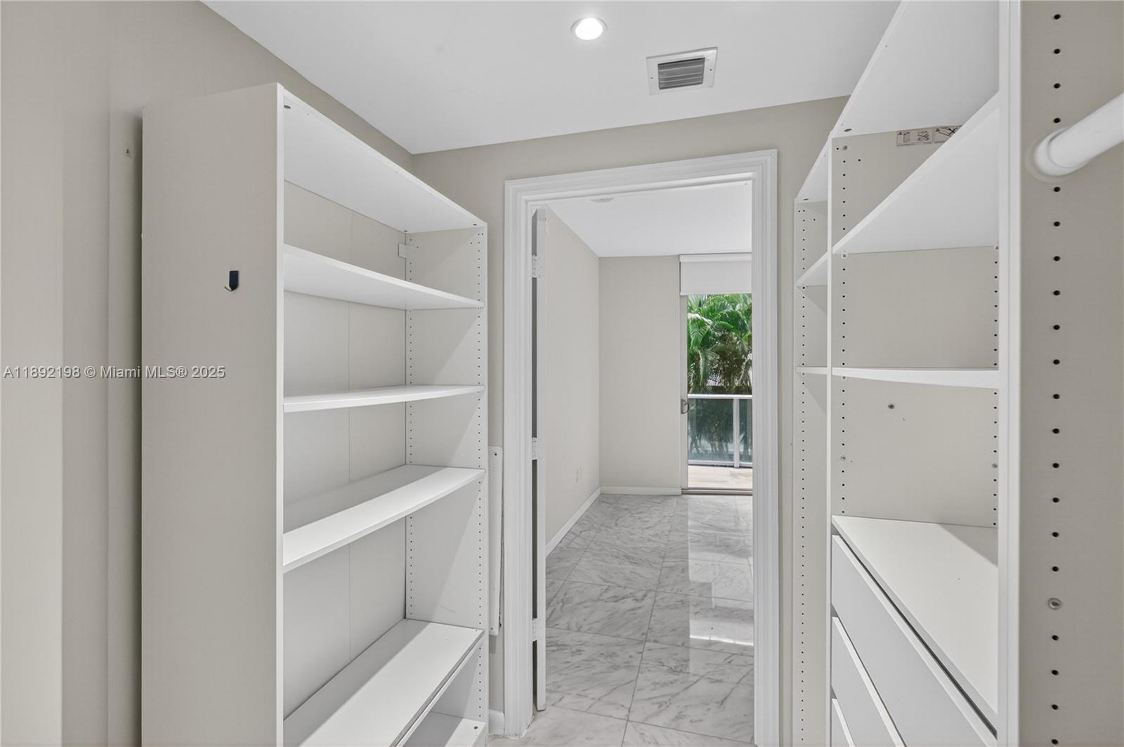 image Brickell Ten Condo41