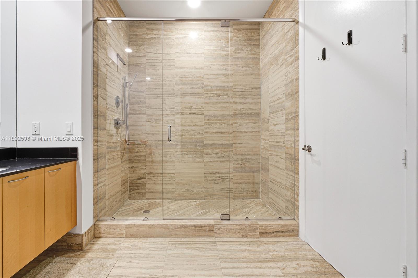 image Tdr Tower I Condo20