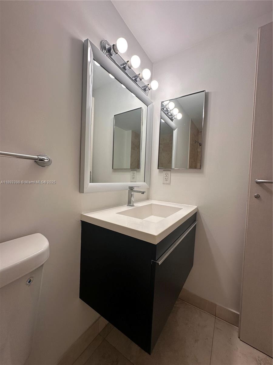 7918 Harbor Is Dr #311 North Bay Village, FL 33141