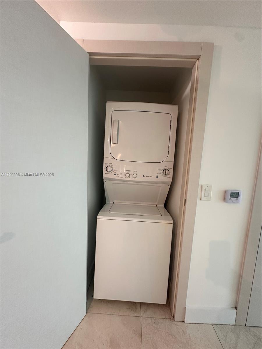 7918 Harbor Is Dr #311 North Bay Village, FL 33141