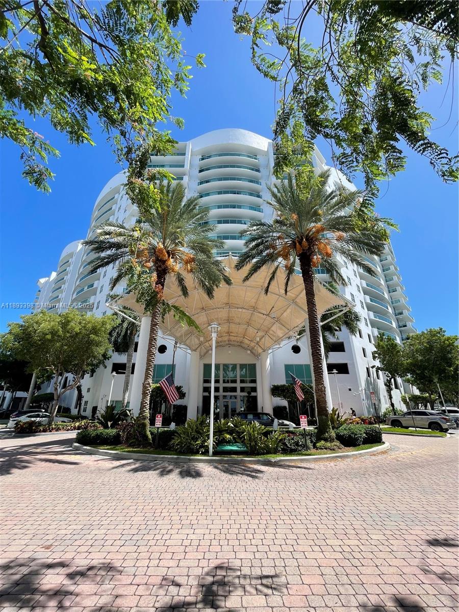 7918 Harbor Is Dr #311 North Bay Village, FL 33141